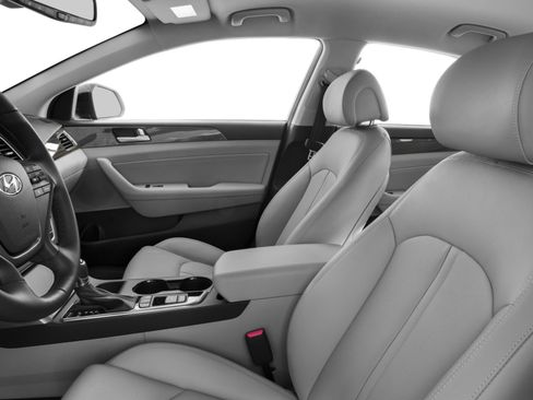 Used 2016 Hyundai Sonata Plug-In Hybrid FWD image 8