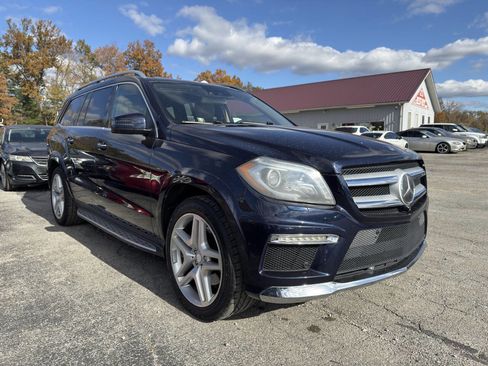 Used 2014 Mercedes-Benz GL 550 4MATIC w/ Driver Assistance Package image 5