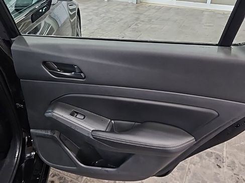 Used 2024 Nissan Altima 2.5 SV image 14