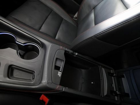 Used 2024 Dodge Durango GT image 37