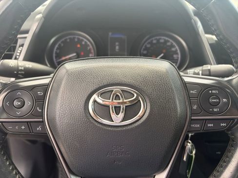 Used 2021 Toyota Camry SE FWD image 23