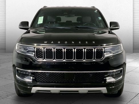 Used 2024 Jeep Wagoneer L Series II w/ Flexible Seating Group AWD/4WD image 2