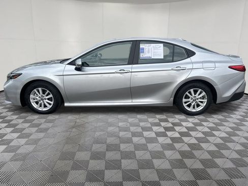 Used 2025 Toyota Camry LE FWD image 4