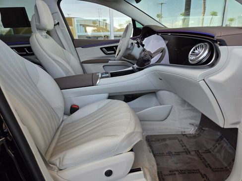 Certified 2023 Mercedes-Benz EQS 580 4MATIC SUV image 19