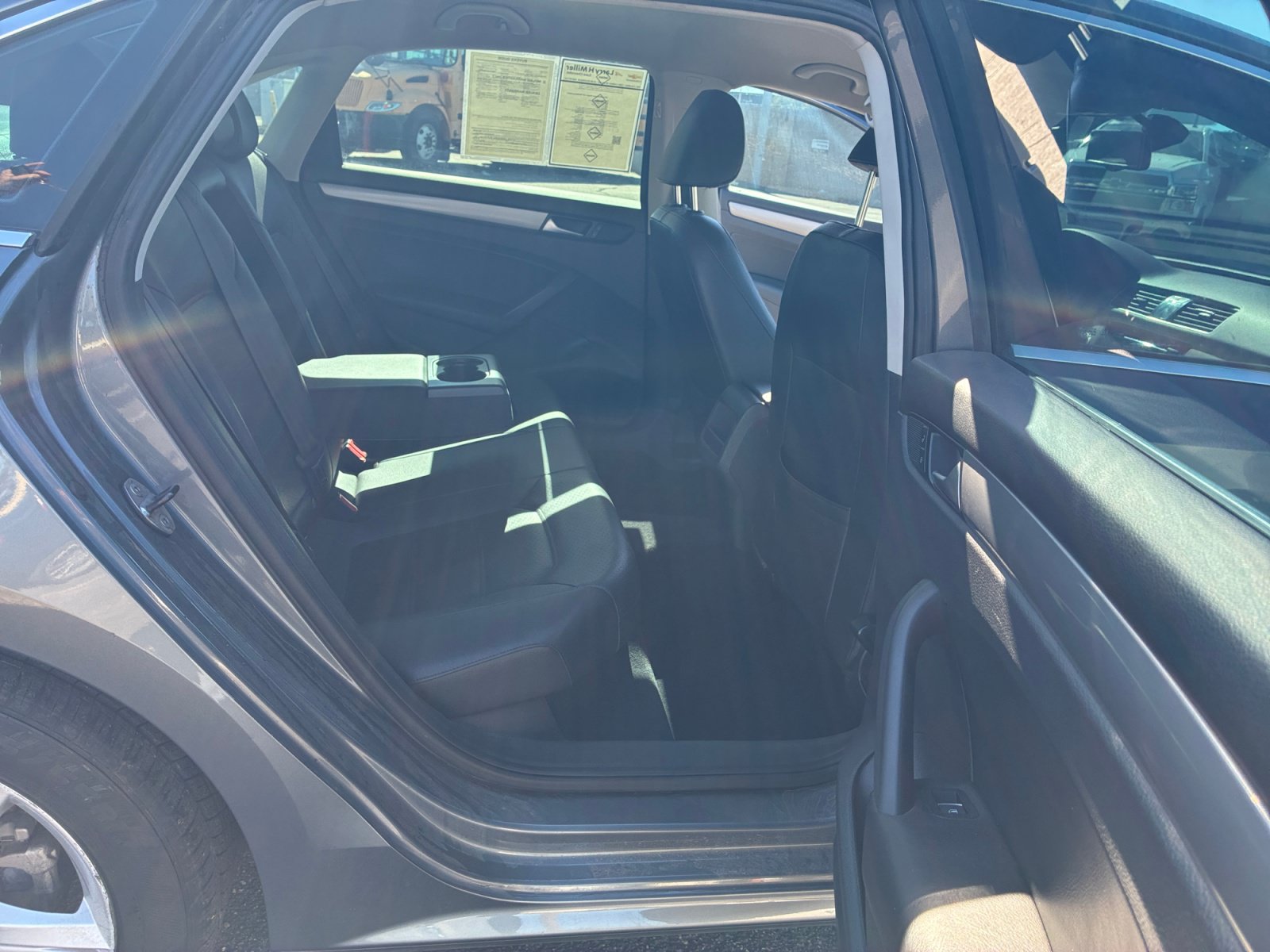 Used 2014 Volkswagen Passat 1.8T Wolfsburg Edition FWD image 28