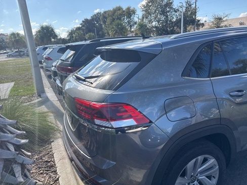 Used 2022 Volkswagen Atlas Cross Sport SE w/ Panoramic Sunroof Package image 9