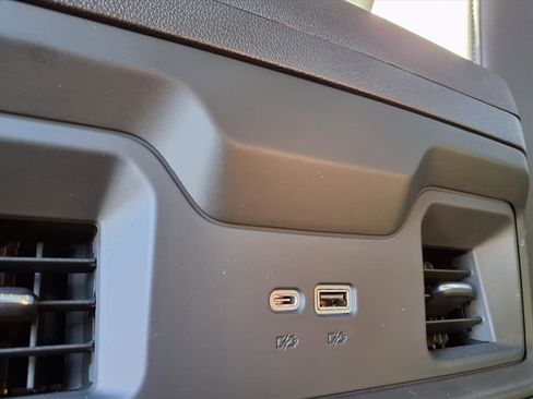 Used 2022 Chevrolet Silverado 1500 RST w/ Convenience Package II AWD/4WD image 24