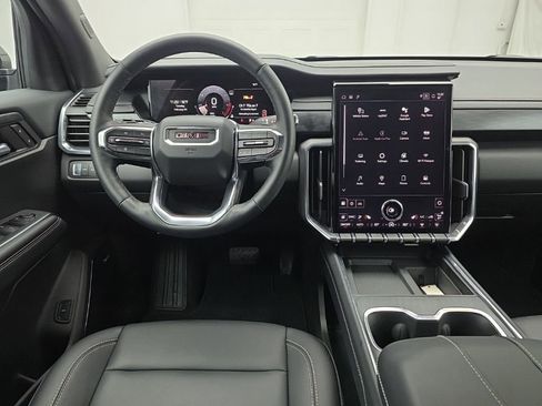 Used 2025 GMC Acadia Elevation w/ Elevation Premium Package image 18