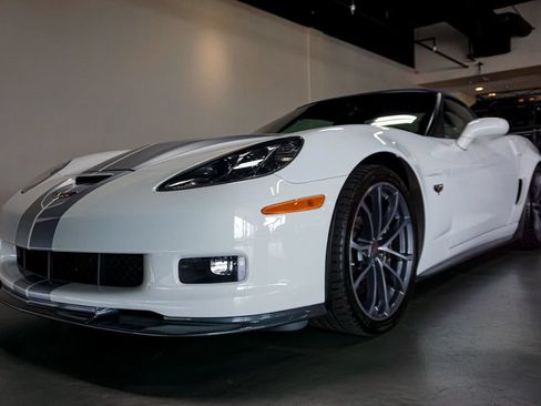 Used 2013 Chevrolet Corvette 427 w/ 1SC Preferred Equipment Group RWD image 58