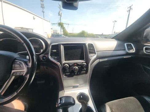 Used 2015 Jeep Grand Cherokee Altitude AWD/4WD image 29