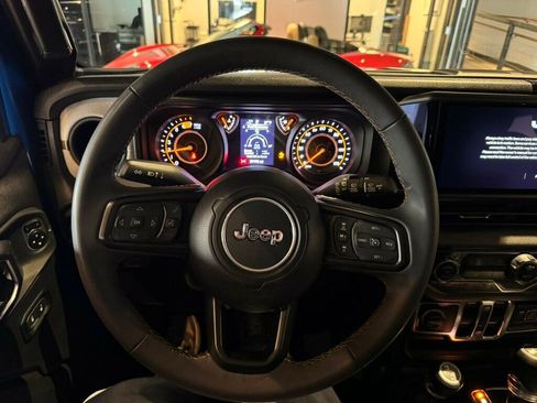 Used 2024 Jeep Wrangler Unlimited Sport image 12