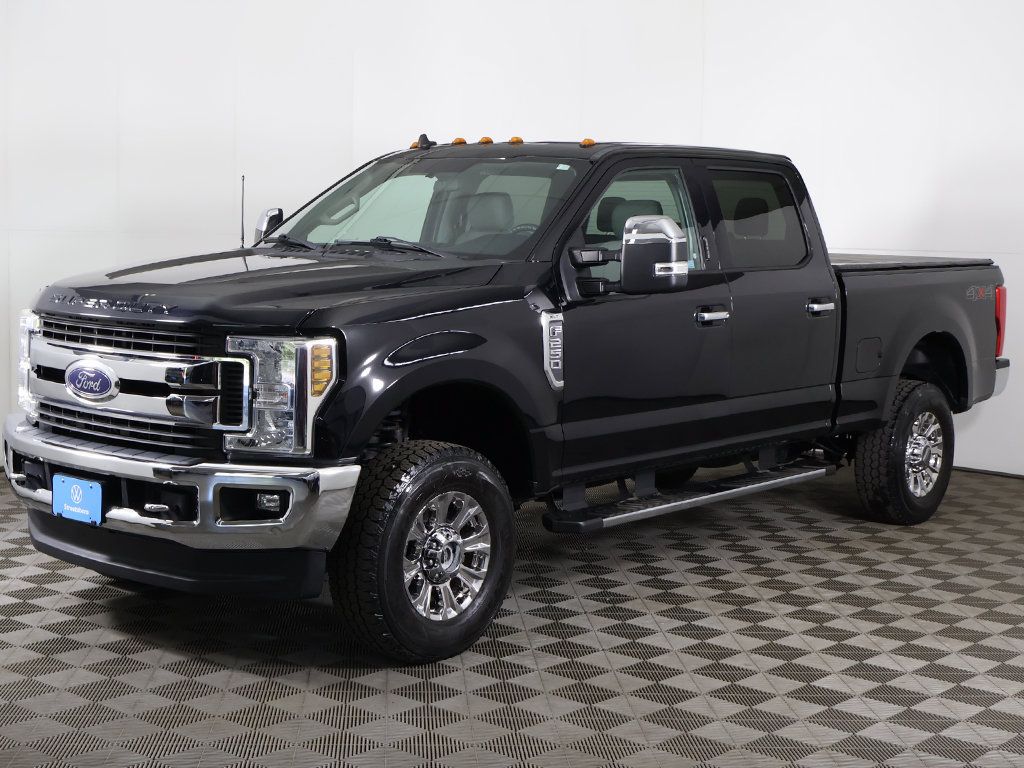 Used 2019 Ford F250 XLT w/ XLT Premium Package AWD/4WD image 6
