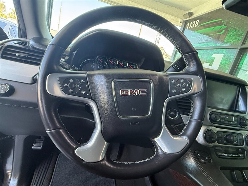 Used 2018 GMC Yukon XL SLT w/ Open Road Package RWD image 21