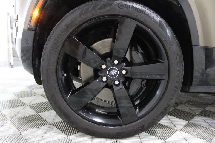 Used 2021 Land Rover Defender 110 X-Dynamic SE AWD/4WD image 49