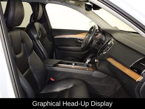 Used 2021 Volvo XC90 T6 Momentum w/ Protection Package Premier image 17