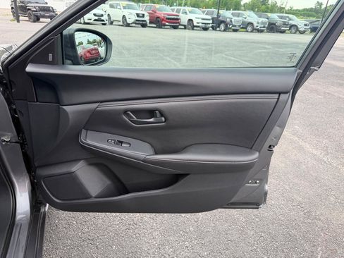 Used 2024 Nissan Sentra S FWD image 19