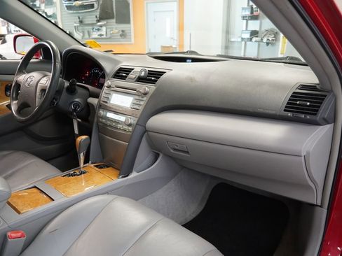 Used 2007 Toyota Camry V6 FWD image 32
