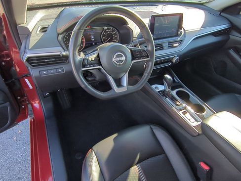 Used 2024 Nissan Altima 2.5 SR image 16