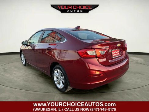 Used 2019 Chevrolet Cruze LT image 3