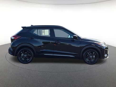 Used 2021 Nissan Kicks SR FWD image 4