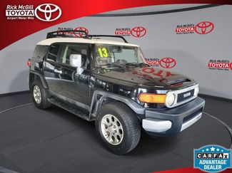 Used 2013 Toyota FJ Cruiser 4WD w/ Upgrade Pkg video 1