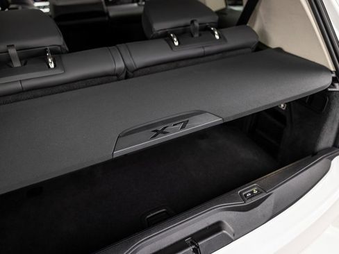 Used 2025 BMW X7 xDrive40i image 48