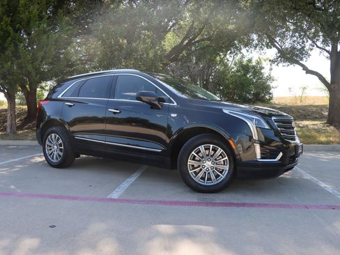 Used 2019 Cadillac XT5 Luxury FWD image 1