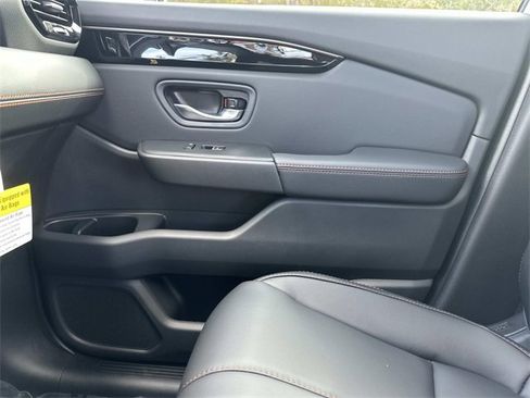 New 2025 Honda Pilot TrailSport image 24