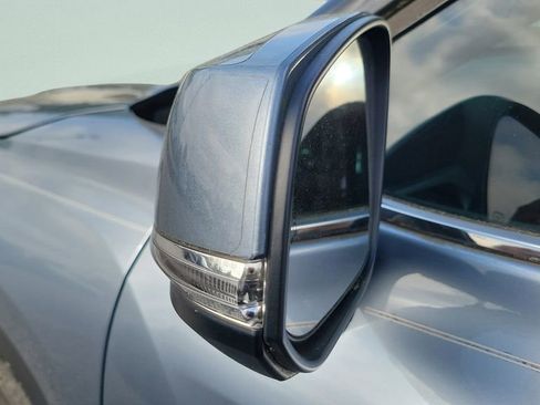 Used 2022 Toyota Highlander Platinum image 5