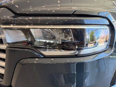 New 2026 RAM 1500 Laramie AWD/4WD image 9