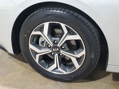 Used 2021 Kia Forte LXS image 40