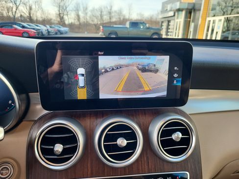 Used 2022 Mercedes-Benz GLC 300 4MATIC image 8