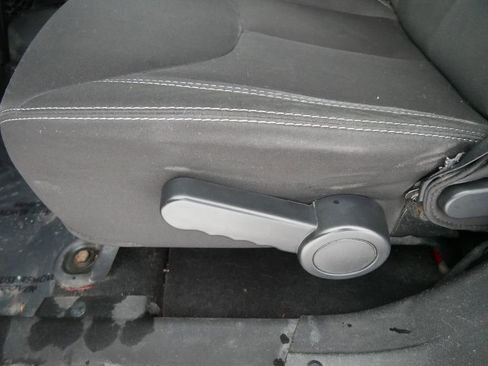 Used 2014 Jeep Wrangler Unlimited Sahara w/ Connectivity Group image 22