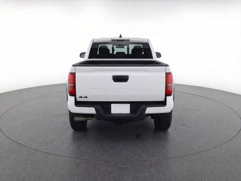 Used 2025 Toyota Tacoma TRD Off-Road AWD/4WD image 7