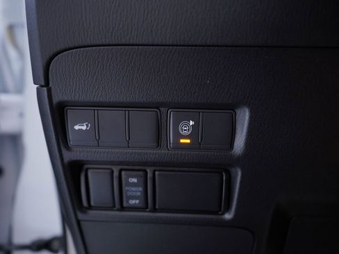 Used 2022 Nissan Armada SL image 19