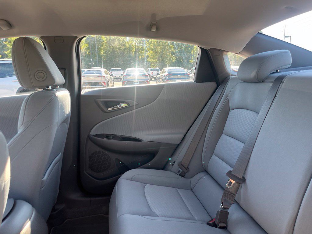 Used 2024 Chevrolet Malibu LS FWD image 16