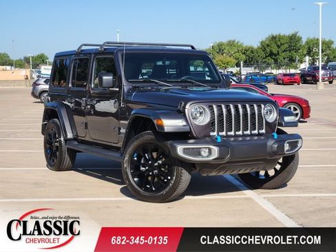 Used 2023 Jeep Wrangler Unlimited Sahara AWD/4WD image 1