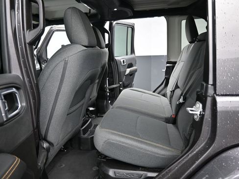 Used 2025 Jeep Wrangler Unlimited Sahara w/ Safety Group AWD/4WD image 25
