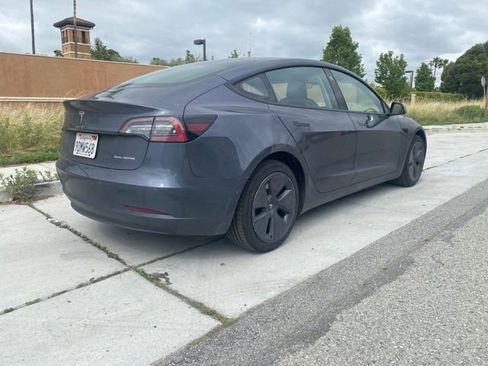 Used 2022 Tesla Model 3 Long Range AWD/4WD image 5
