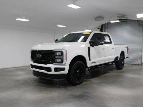 Used 2025 Ford F250 Lariat w/ Black Appearance Package AWD/4WD image 3