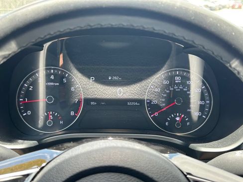 Used 2022 Kia Forte GT-Line w/ GT-Line Technology Package FWD image 29