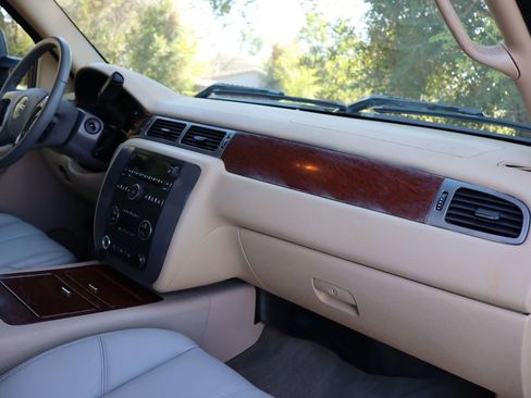 Used 2008 GMC Sierra 2500 SLT w/ Convenience Package image 17