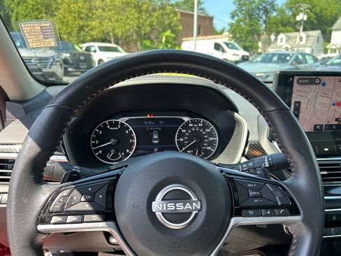 Certified 2024 Nissan Altima 2.5 SR w/ SR Premium Package AWD/4WD image 12