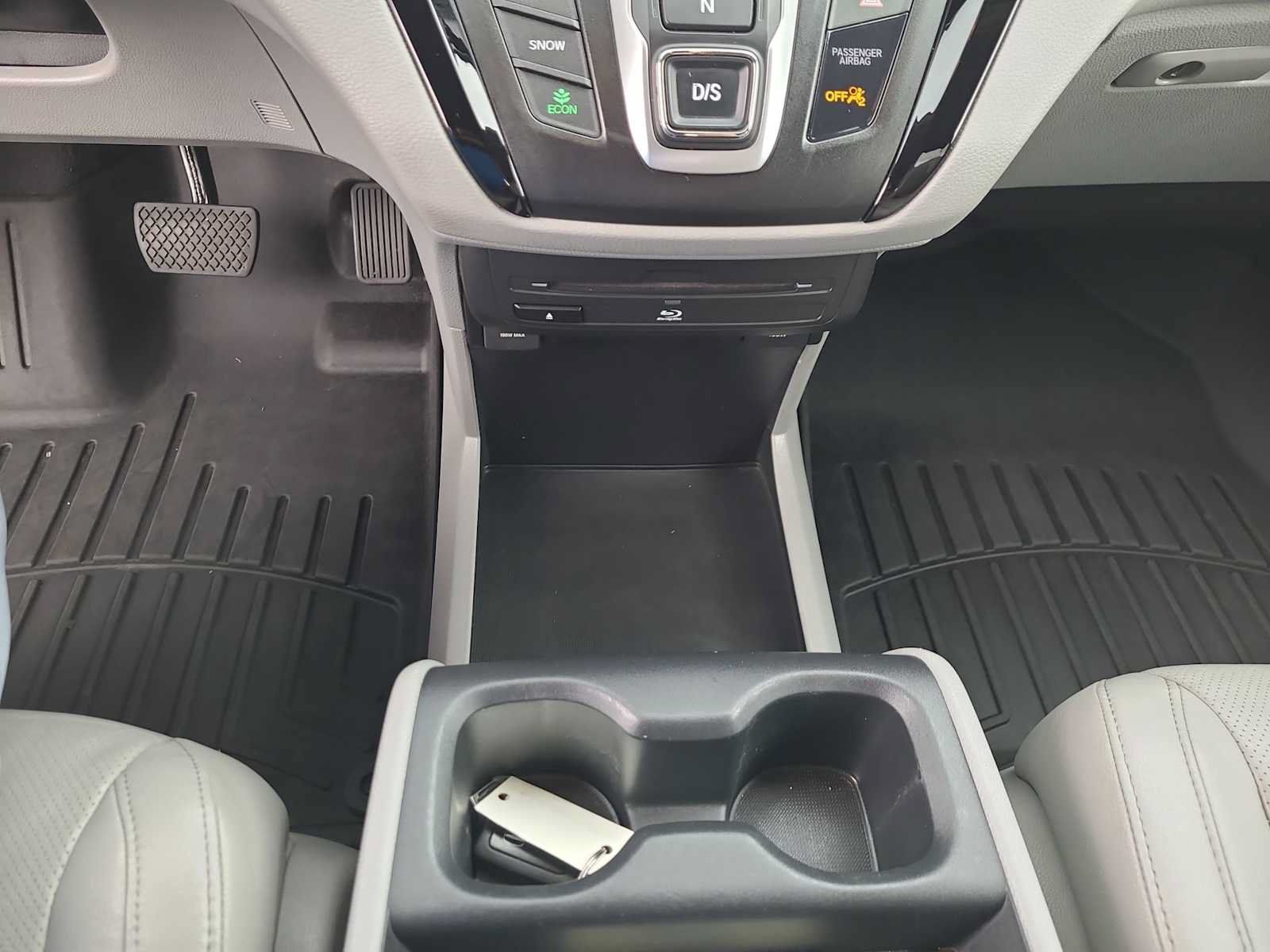 Used 2018 Honda Odyssey Elite image 25