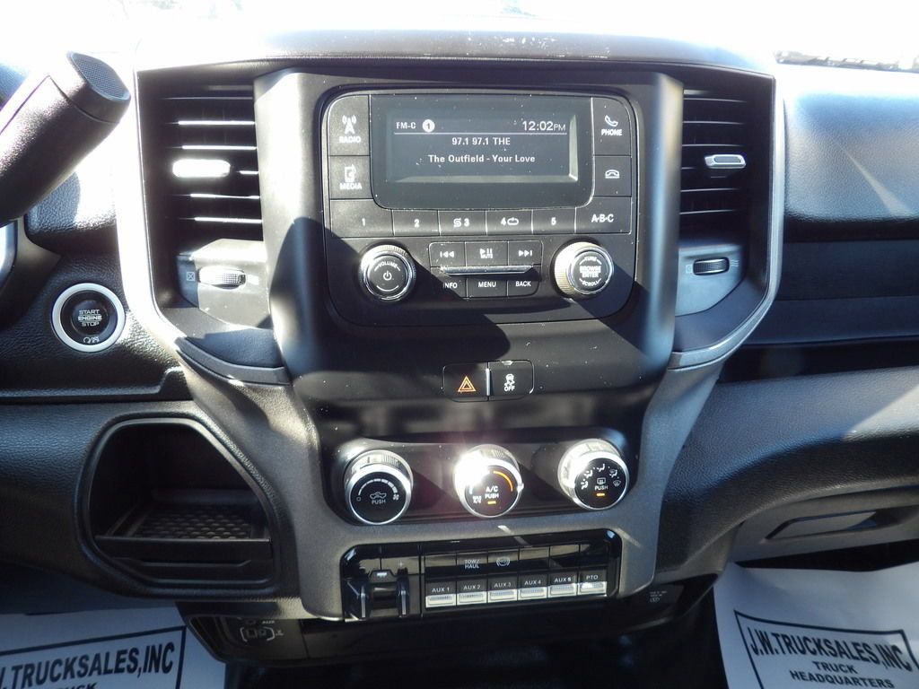 Used 2020 RAM 5500 Tradesman RWD image 23