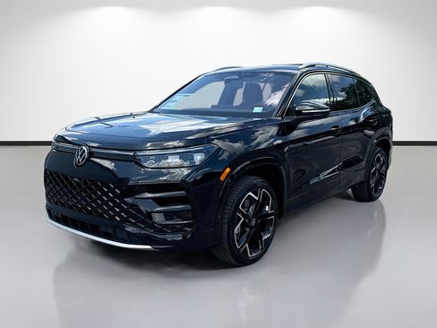 New 2026 Volkswagen Tiguan SEL R-Line AWD/4WD image 7