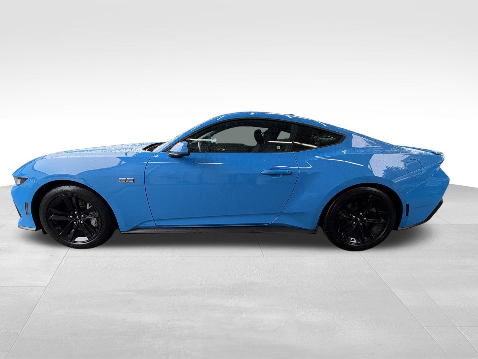 Used 2024 Ford Mustang GT RWD image 9