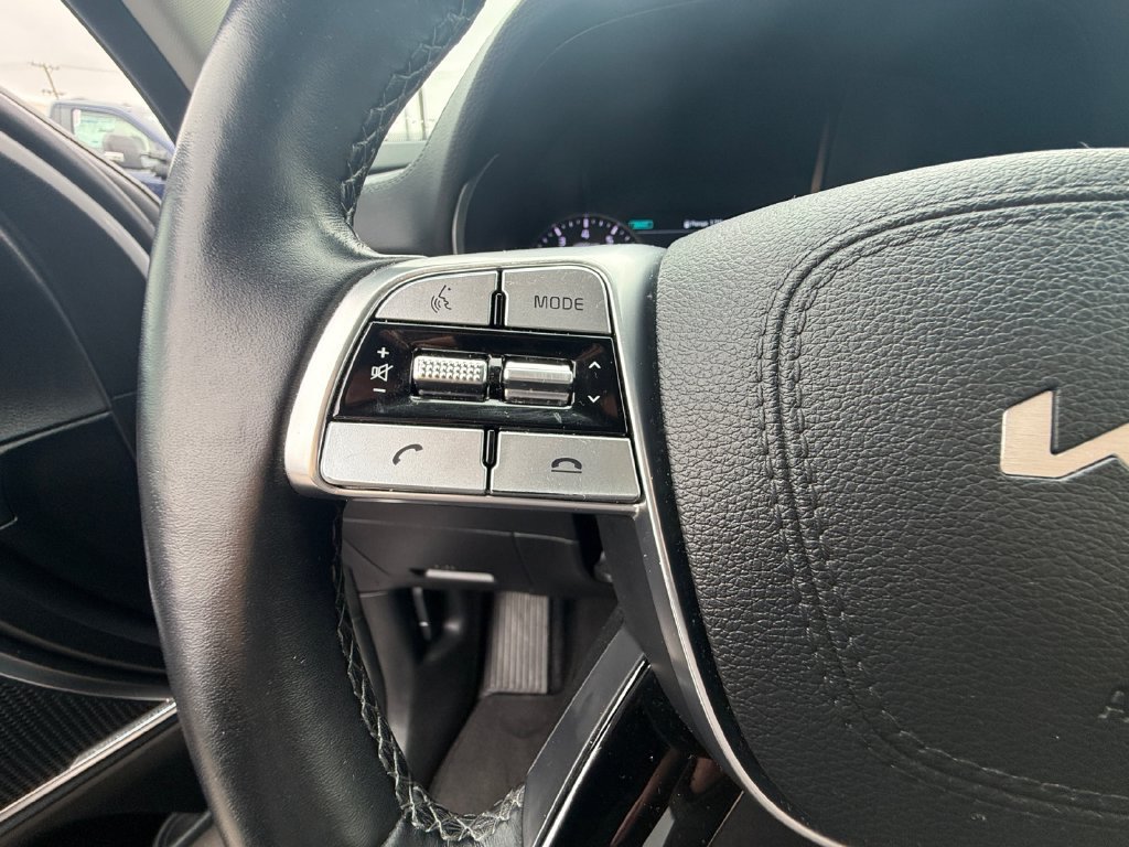 Used 2022 Kia Telluride SX w/ Nightfall Edition Package AWD/4WD image 14