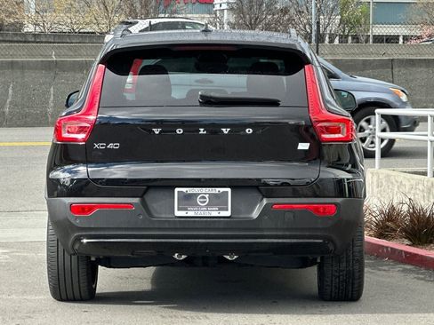 Certified 2023 Volvo XC40 Recharge Ultimate image 8
