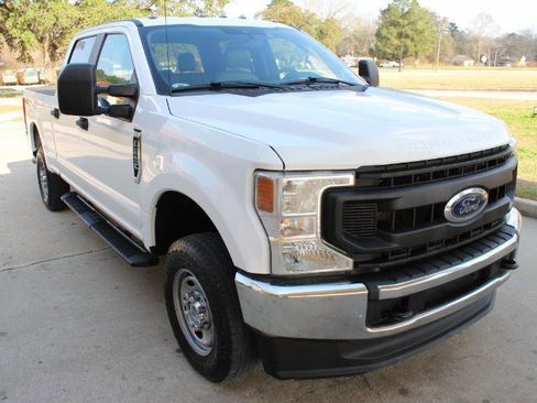 Used 2021 Ford F250 XL w/ Power Equipment Group image 4